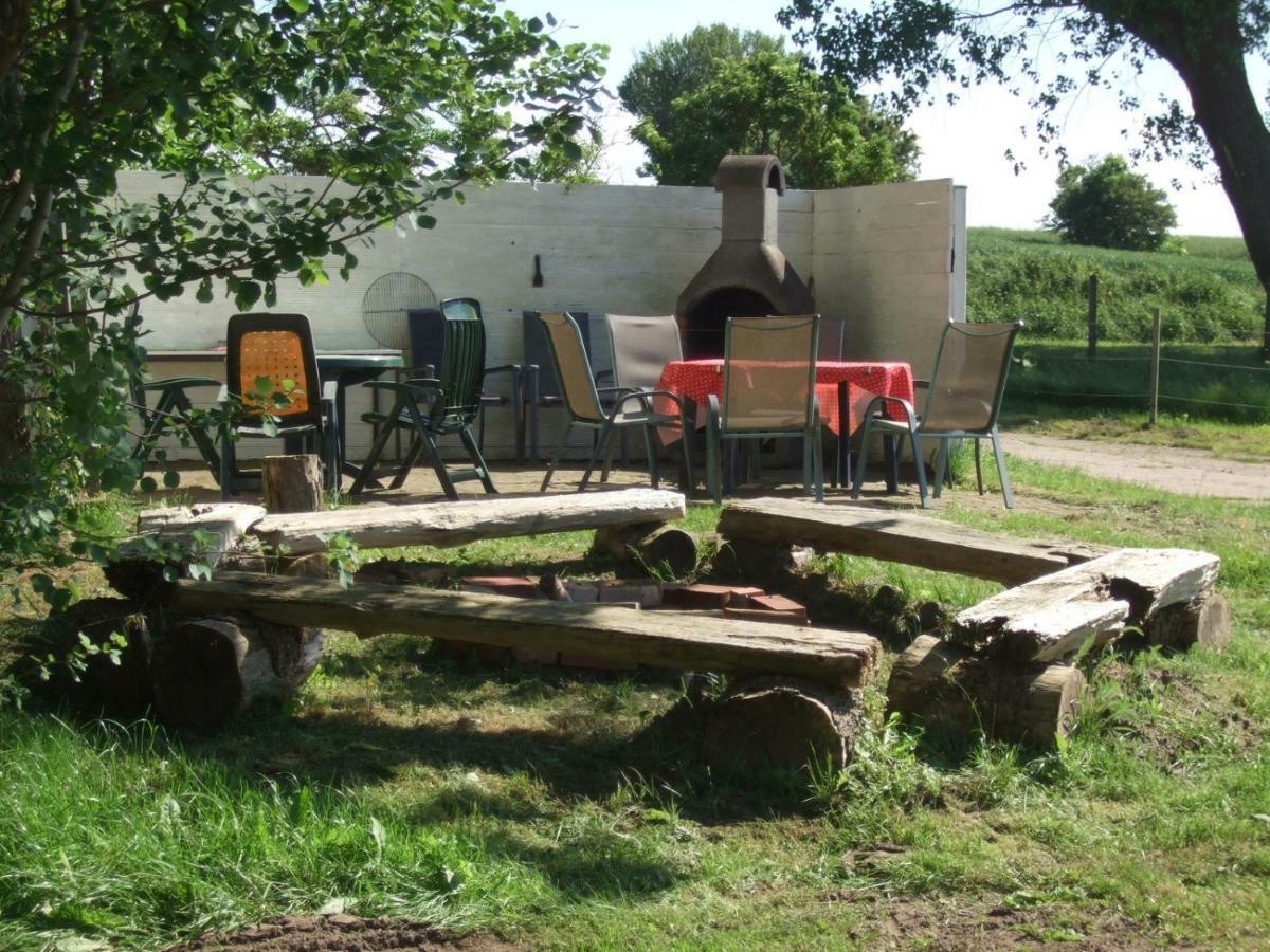 Holzblockhaus Alswinn Saal Exterior foto